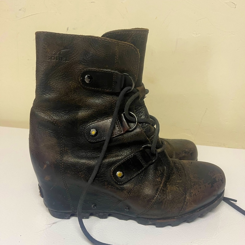 Sorel Wedge Boot (genuine leather)